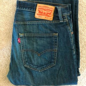 Levi’s 501 button fly W33 L34 dark blue